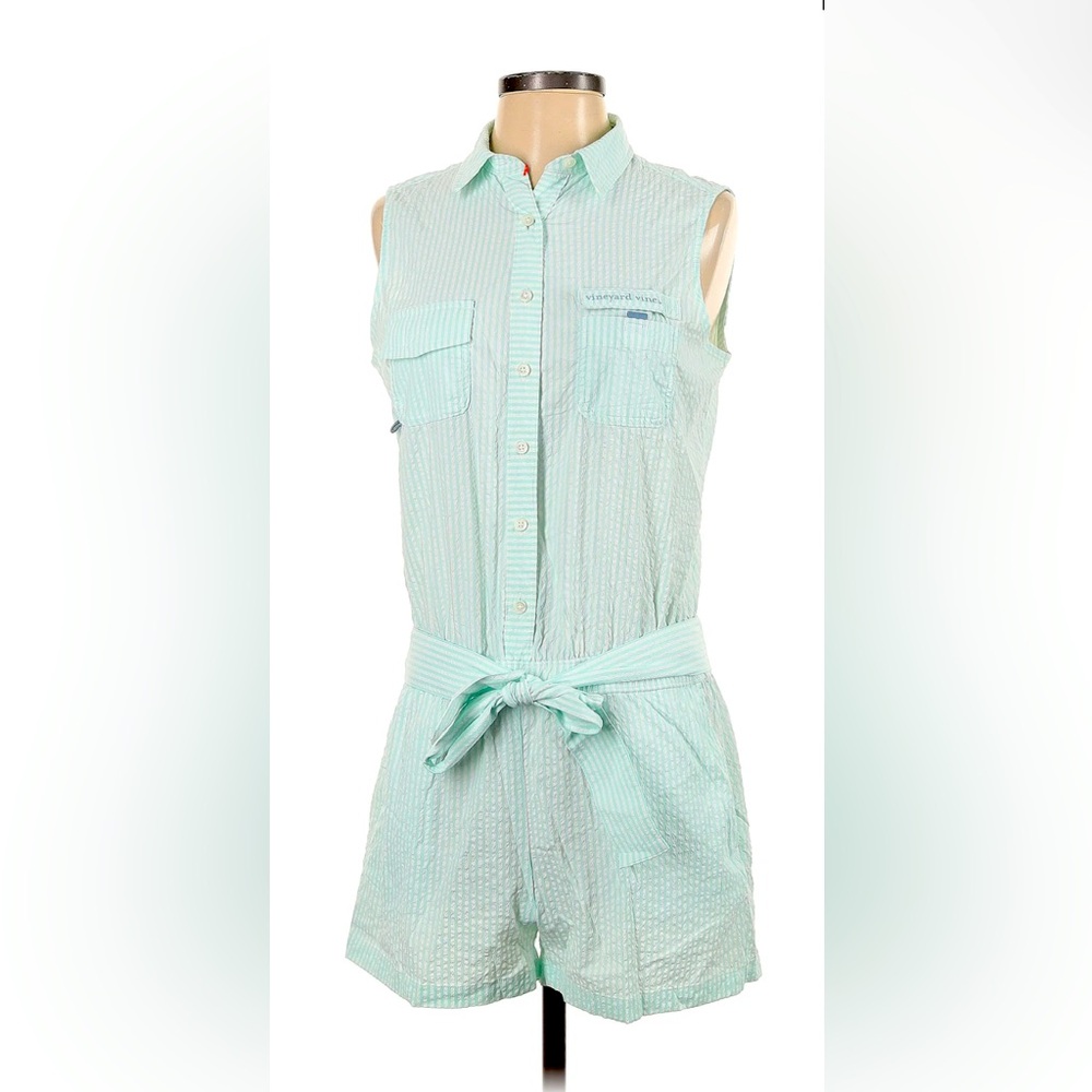 vineyard vines performance searsucker play suit romper